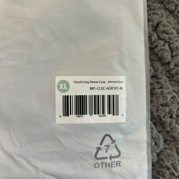 Buffbunny Cloud Long Sleeve Crop XL - Picture 3 of 4